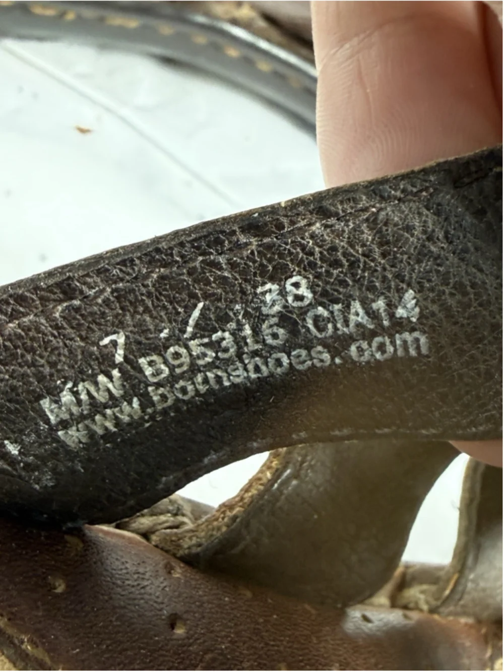 Born Women's Brown Leather Open-Toe Slide Sz 7M